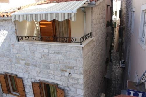 TROGIR OLD TOWN APARTMENTS