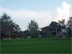 Ban Chomna Resort