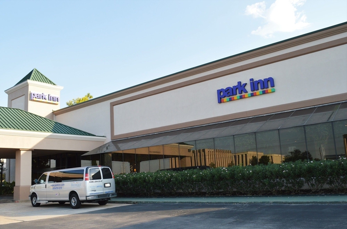 Park Inn by Radisson Houston North y Conference
