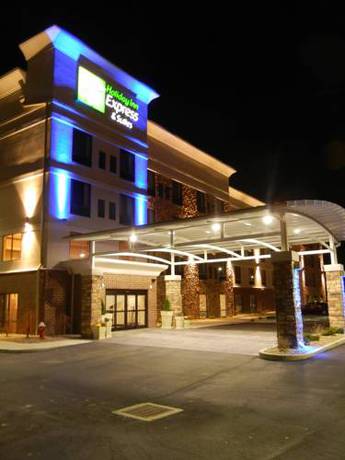 Holiday Inn Express and Suites Sidney