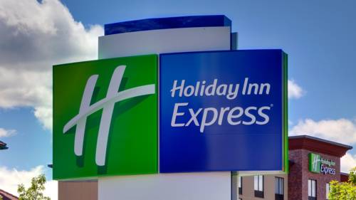 Holiday Inn Express Hotel & Suites Pratt